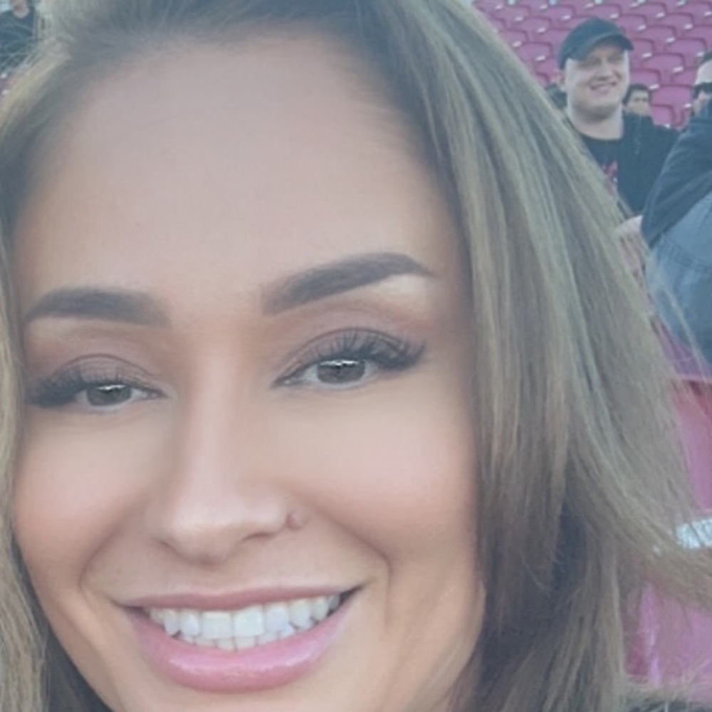 Meet your Posher, Genna